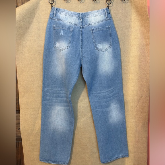 Women's Barrel Light Blue Distressed Jeans - Picture 4 of 12